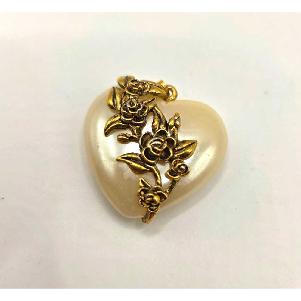 Vintage 1991 Avon Gold Tone Rose Floral Faux Pearl Heart Pendant Romantic Charm